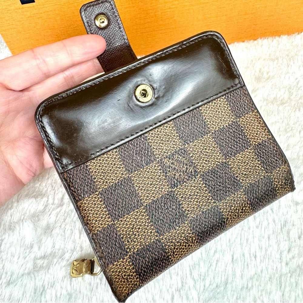 Louis Vuitton Damier Ebene Compact Wallet *READ* - Picture 10 of 13
